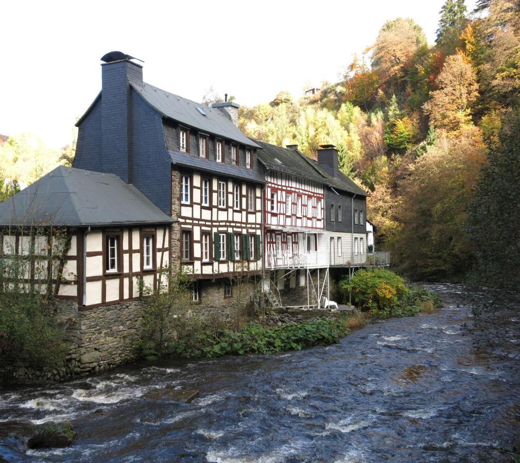 Historisches Haus Im Herzen Von Monschau Esterno foto