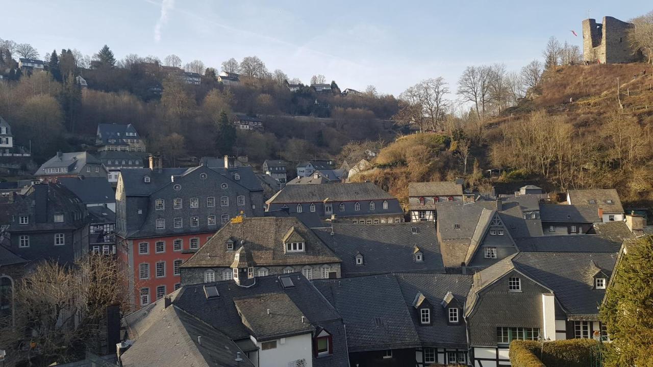 Historisches Haus Im Herzen Von Monschau Esterno foto