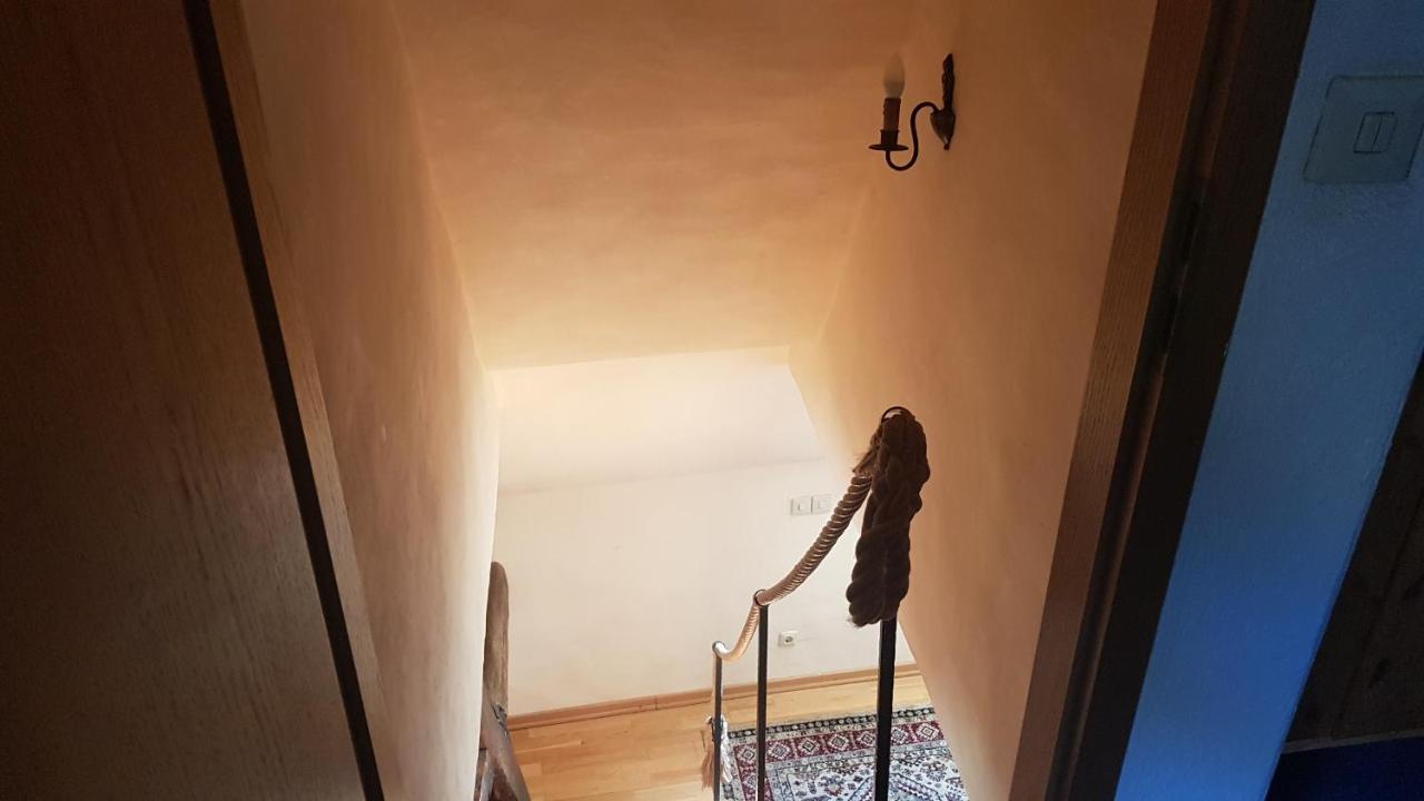 Historisches Haus Im Herzen Von Monschau Esterno foto