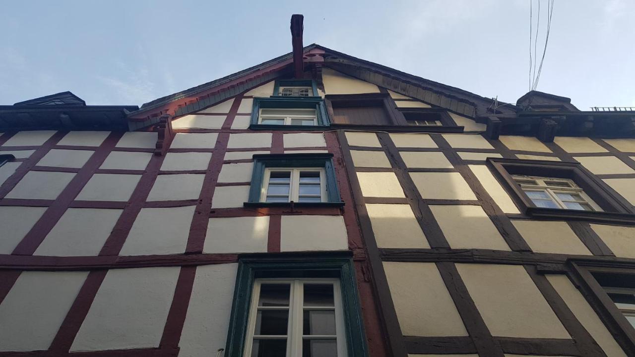 Historisches Haus Im Herzen Von Monschau Esterno foto