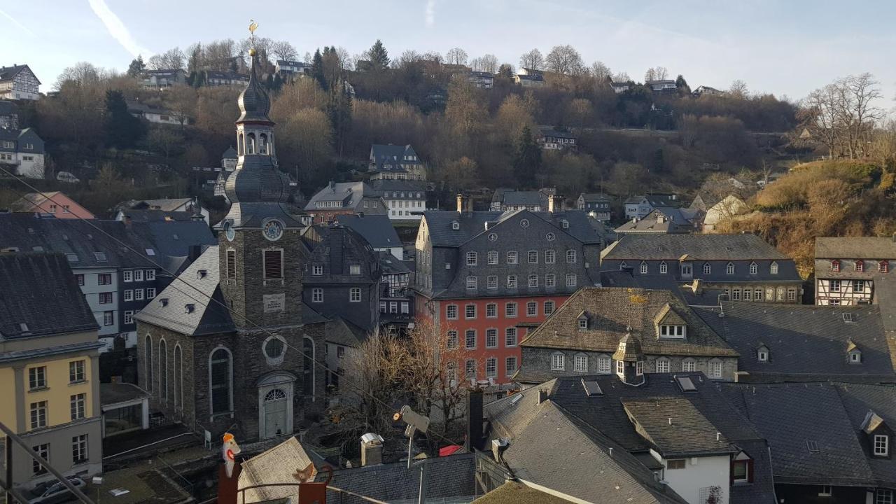 Historisches Haus Im Herzen Von Monschau Esterno foto